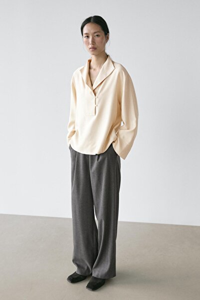 Massimo Dutti Önlük detaylı dökümlü bluz