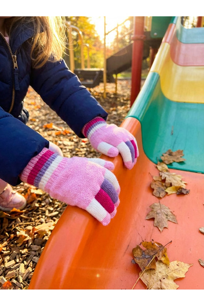 PIECE SIGNATURE 100% Acrylic, Stretch Fabric Colors Girls' Gloves (Ages 4-10)
