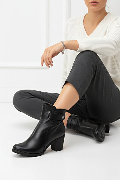 Deripabuc Hakiki Deri Siyah Kadın Topuklu Deri Bot TRC-3763