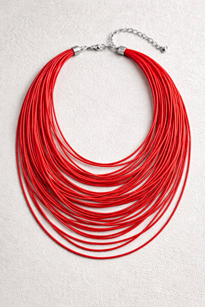 Kutcha Accessories Kırmızı Deri Görünümlü Çoklu Dekolte Kolye