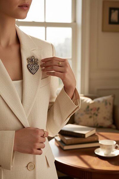 FAYRA ACCESSORIES İncili Kalp Broş