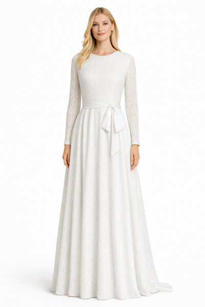 MERT ERKAN فستان طويل أنيق من الساتان الأمريكي مزين بالدانتيل باللون الأبيض