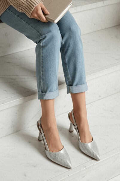 DİVOLYA Pantofi cu toc Semiras cu paiete argintii, cu model, cu laterale desc...