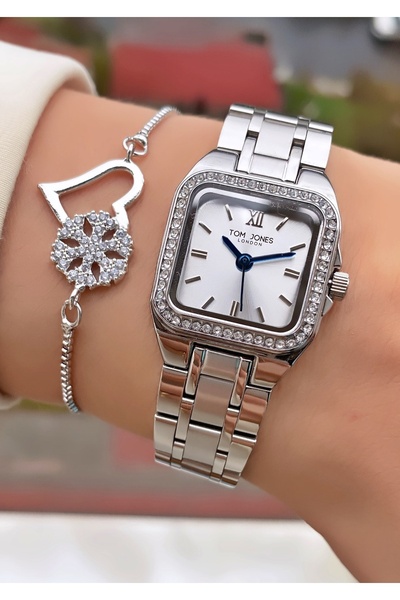 Tom Jones Silver Colored Women's Wristwatch and Bracelet Gift