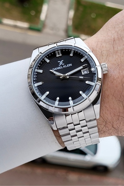 Daniel Klein Men's Wristwatch - with Calendar and Day Function