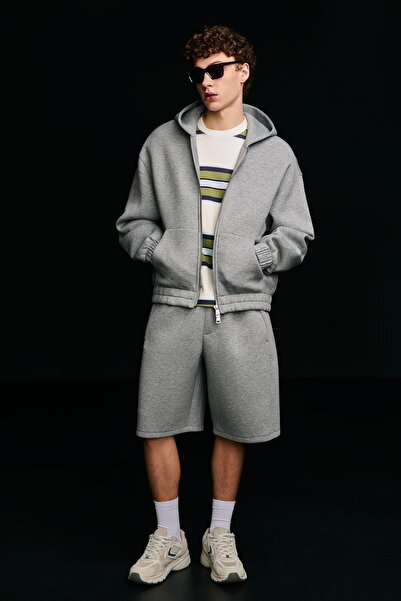 Bershka Fermuarlı kapüşonlu sentetik kauçuk kumaş sweatshirt