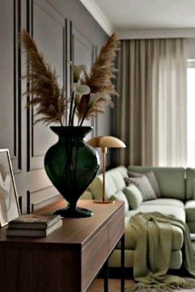 DECOSTYLE Кърдия Цветна зелена декоративна ваза – Модерна шик аксесоар за хол...