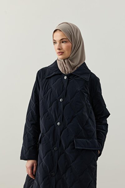 Ferraceci Lacivert Kapitone Mont