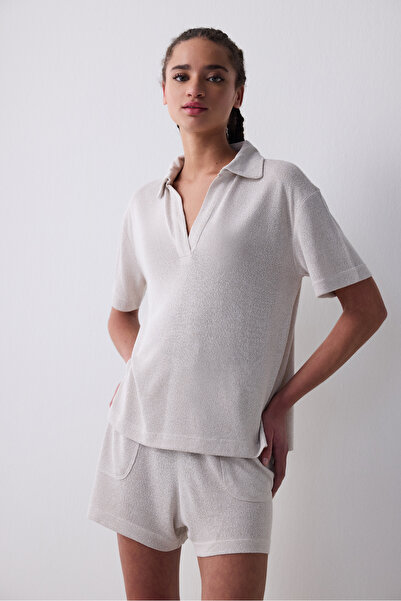 Penti Tricou lejer bej deschis cu gât polo