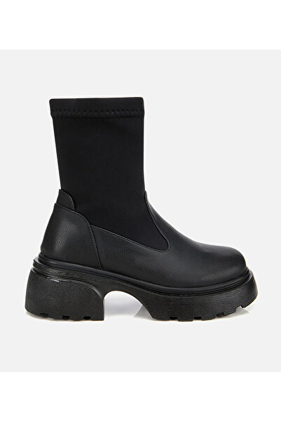Hotiç Kadın Siyah Streç Kalın Tabanlı Bilekte Düz Bot
