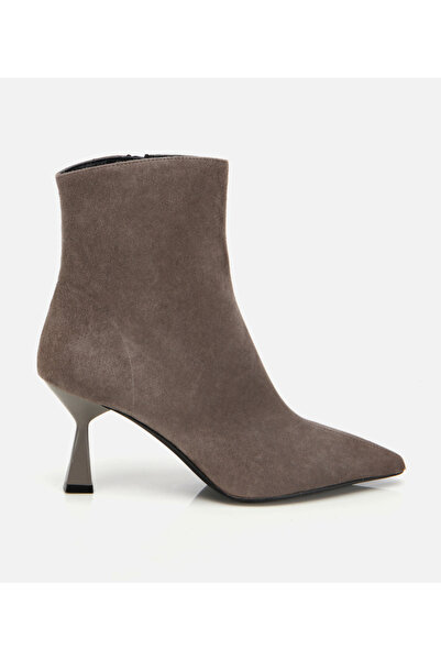 Hotiç Kadın Süet Deri Vizon Dikiş Detaylı Sivri Kısa Topuklu Bot
