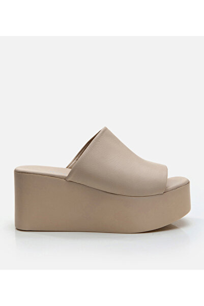 Hotiç Kadın Deri Bej Terlik