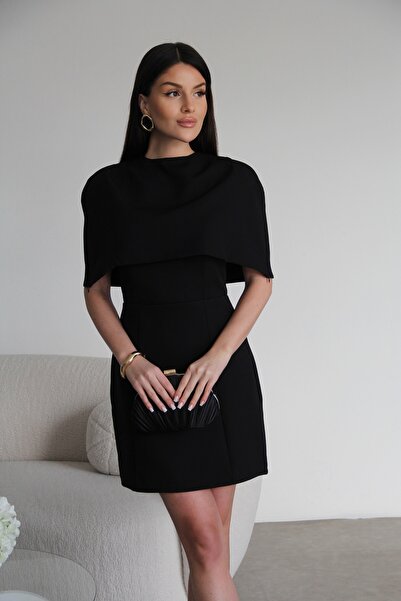 Julidress Μίνι μαύρο φόρεμα υψηλής ποιότητας με λεπτομέρεια σχεδιασμού και στ...