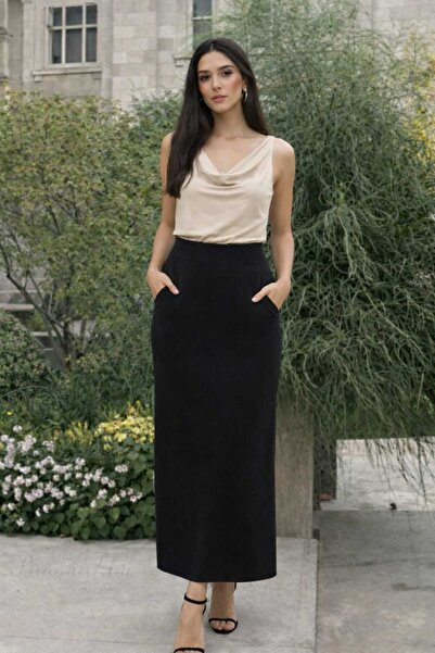 Cherry Lane تنورة طويلة من قماش الإنترلوك مع جيوب سوداء |   خصر عالٍ، راحة مرنة