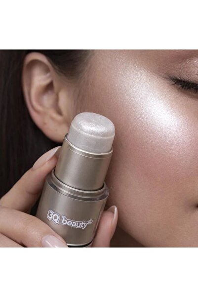 3q Beauty Athri Q Beauty face highlighter