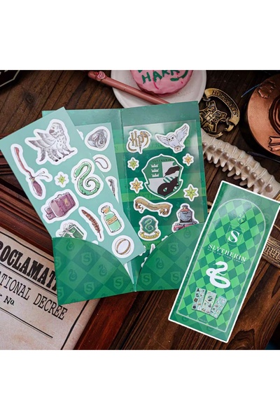 Choice مجموعة واحدة - ب: حامل تذاكر هاري بوتر الأصلي للمنازل الأربعة، ملصق، م...