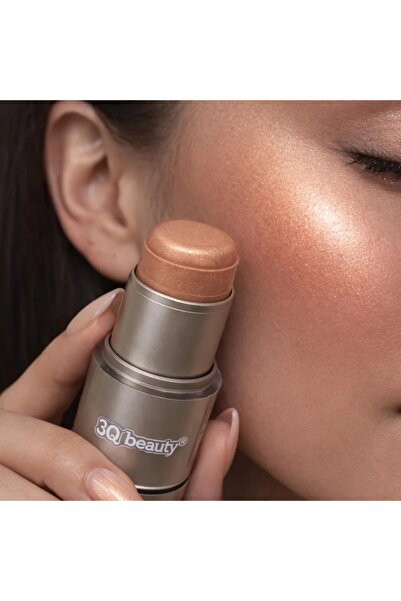 3q Beauty Athri Q Beauty face highlighter