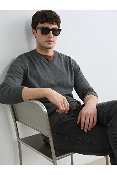 LC Waikiki RMZ GİYİM FARKIYA V Dikim سترة تريكو رجالية