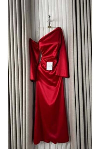 Generic Soft Red Taffeta Dress