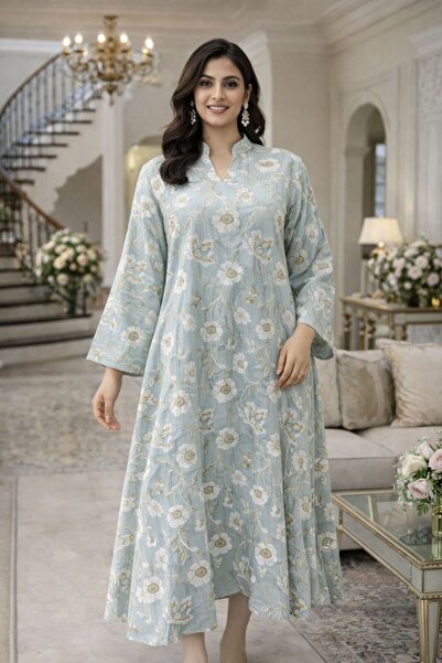 ELLA Kuwaiti linen jalabiya with luxurious rose embroidery