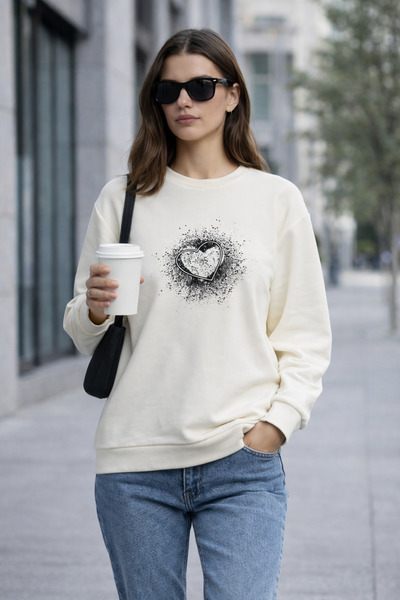 Polo State Hanorac obișnuit cu imprimeu inimă ecru pentru femei, confortabil,...