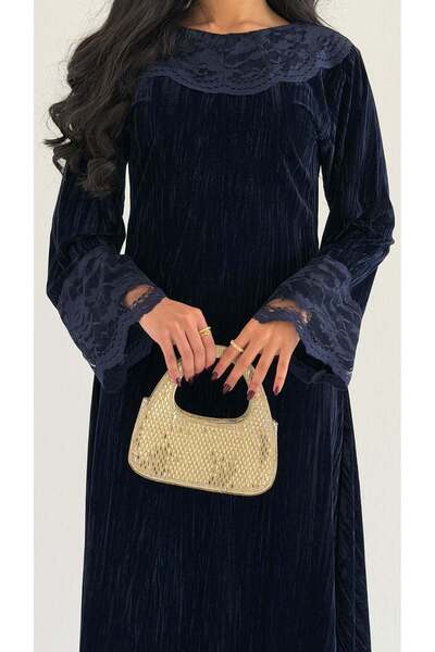 AYA MWJ010 - Velvet jalabiya with added trim on the front and sleeves