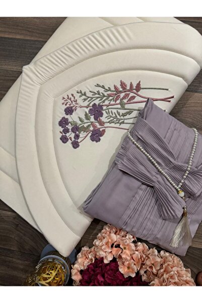 NudeNova Prayer mat set with new Ramadan 2026 sheet