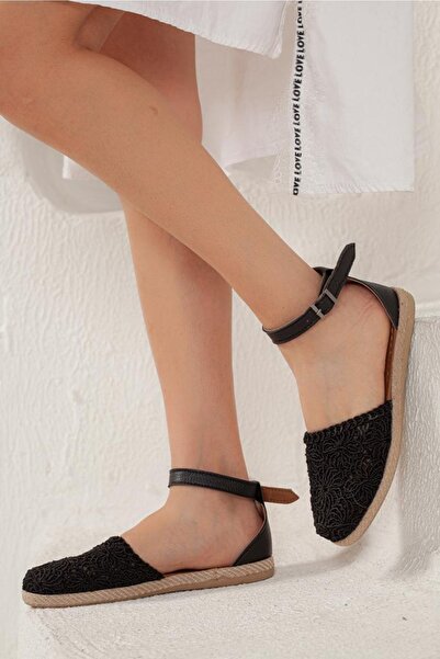 Henne Дантелена еспадрила