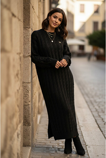 YusGos Crew Neck Braided Hair Detail Single Slit Knitwear Midi Dress