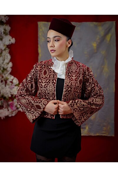 FAAYRA fashionhouse Bordo jakar desenli kumaş üzerine yoğun işlemeli, Limited...