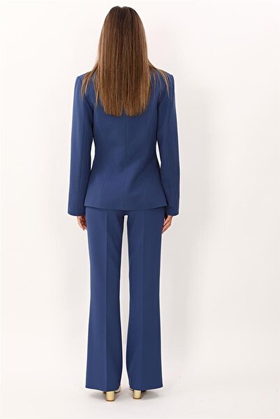 ÖNDER ÖZSOY جاكيت رجالي من غارنيلي بتصميم ياقة وسروال إسباني بجيوب - أزرق نيلي