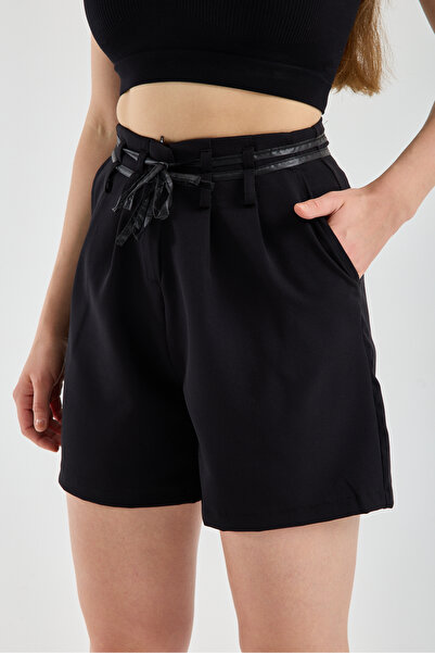 Gugus Women's Waist-Tieded Double Pocket Pleated City-Style Casual Shorts