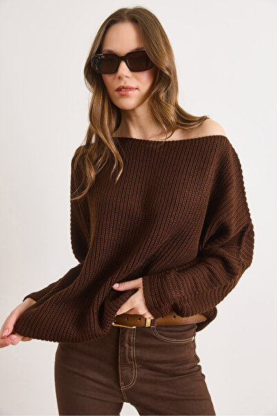 Olalook Women's Brown Boat Neck Thessaloniki Knitwear Sweater Kzk-19001157