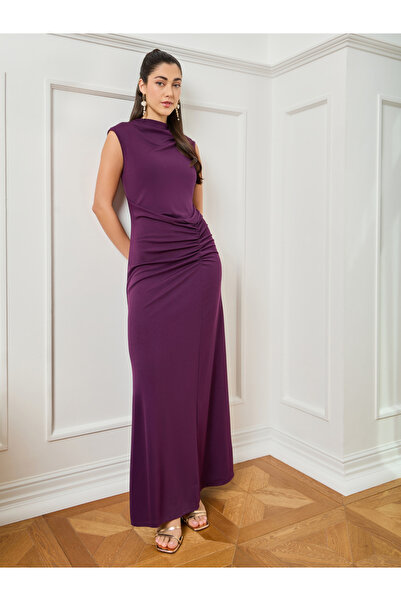 Styli Women Burgundy Sleeveless Ruched Maxi Dress