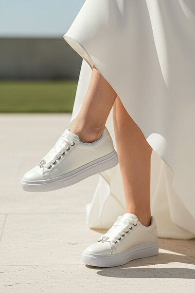 Stilo Ivory Color Sports Wedding Dress Evening Dress Shoes – Very Light and C...