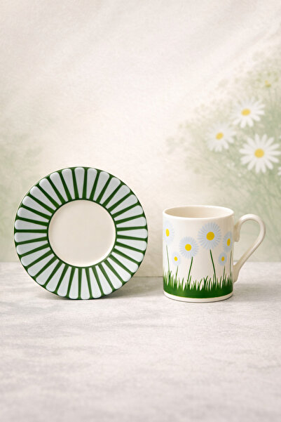 YzHome 2-Person Porcelain Daisy Patterned Coffee Cup Set 90ml