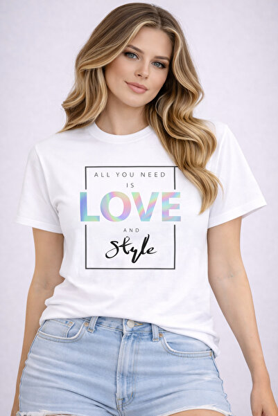 herkesemoda تي شيرت أساسي مطبوع عليه All You Need Love