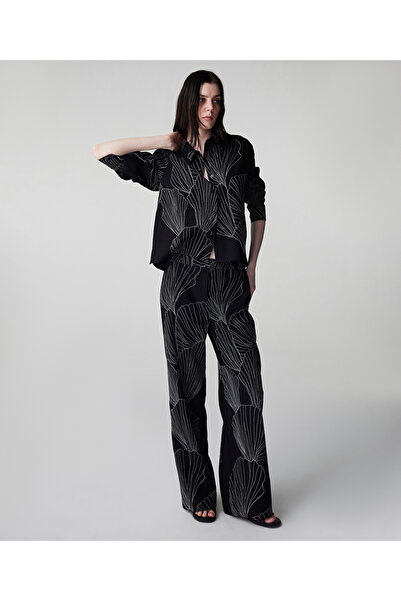 İpekyol Kontrast nakışlı pantolon