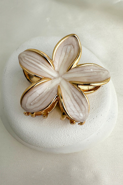 Modex Cataramă cu floare de trifoi din metal emailat de culoare aurie (7cm)