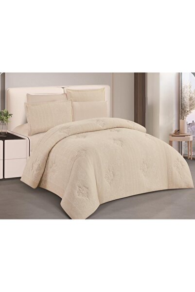 Mark A double bed comforter set with a royal jacquard design, offering elegan...