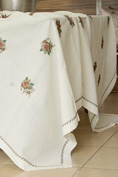 BAŞ TASARIM Kaneviçe Çiçek İşlemeli 8 Kişilik Krem Rengi Masa Örtüsü