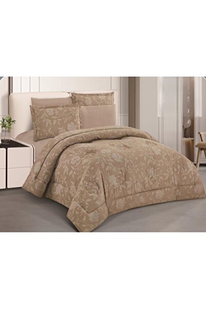 ALMIAAD A double bed comforter set with a royal jacquard design, offering ele...