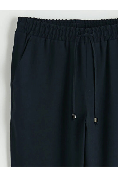 LC Waikiki LCWAIKIKI Classic Lacivert Beli Lastikli Loose Fit Kadın Pantolon