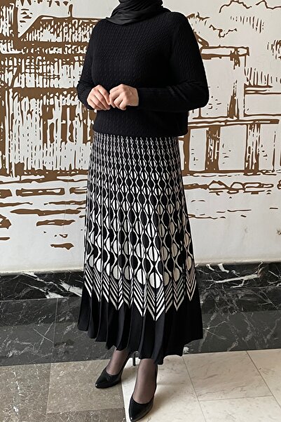 İthal Siyah Beyaz Dama Desenli Triko Etek