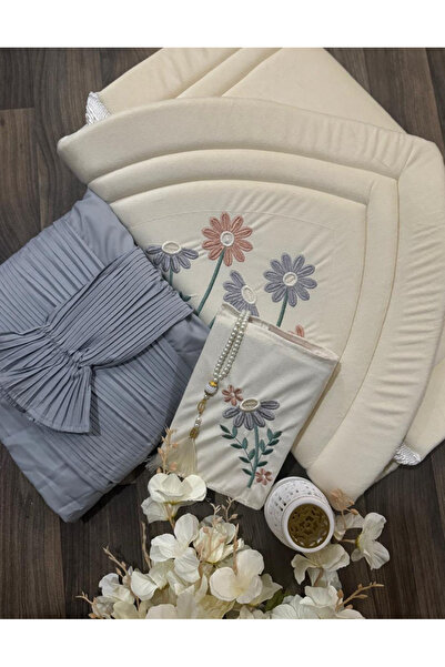 Gerenic طقم صلاة يتضمن سجادة طبية، وشرشف صلاة، وحافظة مصحف مطرزة.