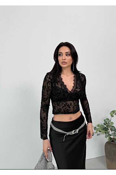 DAME Women's v-neck flocked print lace detail crop top