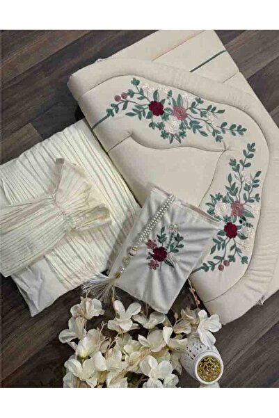 Gerenic Floral embroidered prayer rug and matching bag