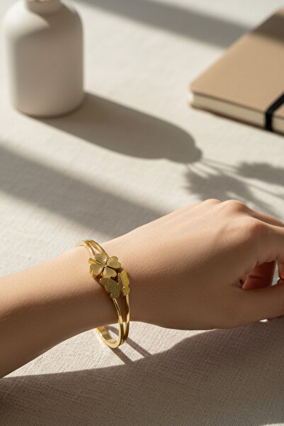 takimaster Kadın Gold Kaplama Kelebek ve Yonca Detaylı Çelik Kelepçe Bileklik