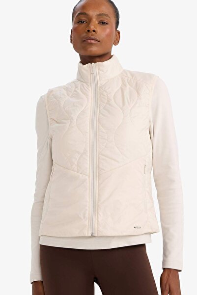 DeFacto Water Repellent Regular Fit Zippered Sports Vest E9207Ax25Au