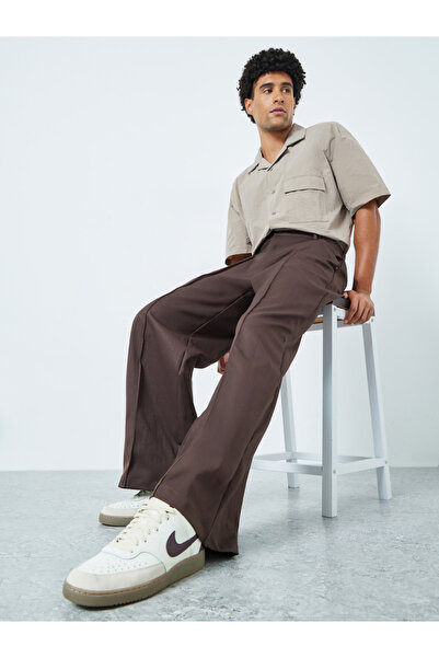 Styli Men Baggy Panelled Trousers with Pocket Detail